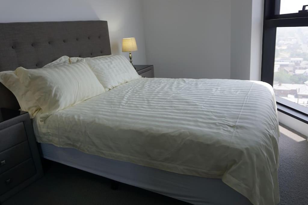 شقة Skyone Lux 2Bed2Bath Aprt In Boxhill And Free Carpark بوكسهل المظهر الخارجي الصورة
