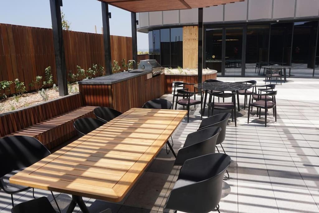 شقة Skyone Lux 2Bed2Bath Aprt In Boxhill And Free Carpark بوكسهل المظهر الخارجي الصورة